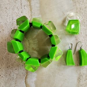 ZSISKA Facetted Bracelet, Ring and Earrings in bright green